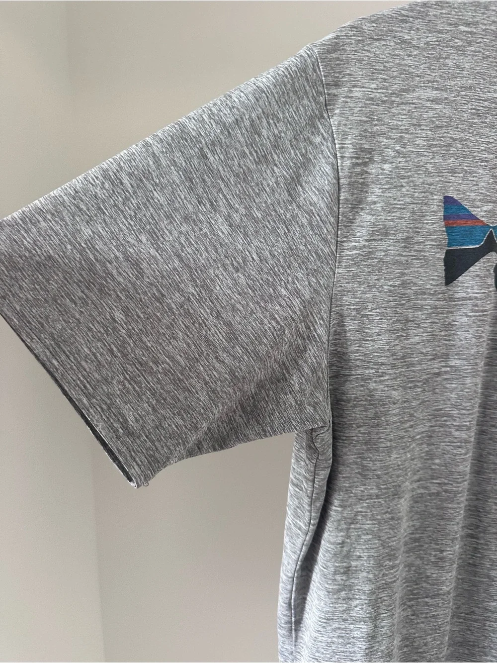 Patagonia Men's Capilene® Cool Daily Fish Graphic T-Shirt - Picture 4 of 4
